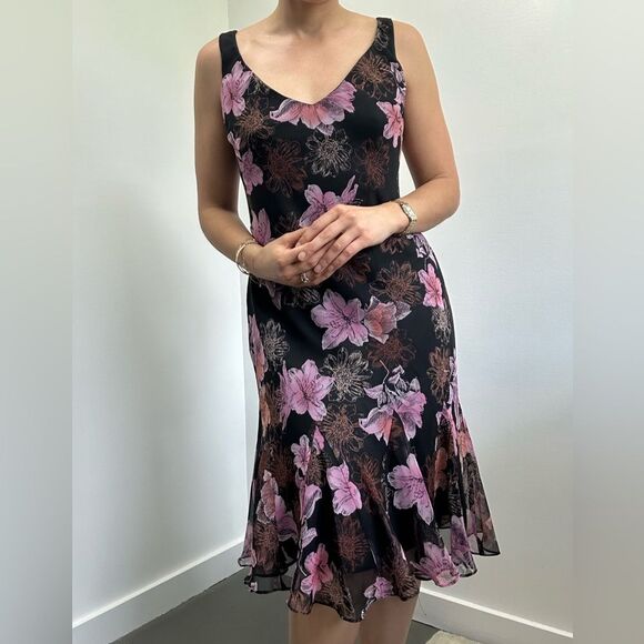 Scarlett Dresses & Skirts - Vintage Y2k Purple Floral Ruffle Hem Chiffon Sleeveless Dress Size M
